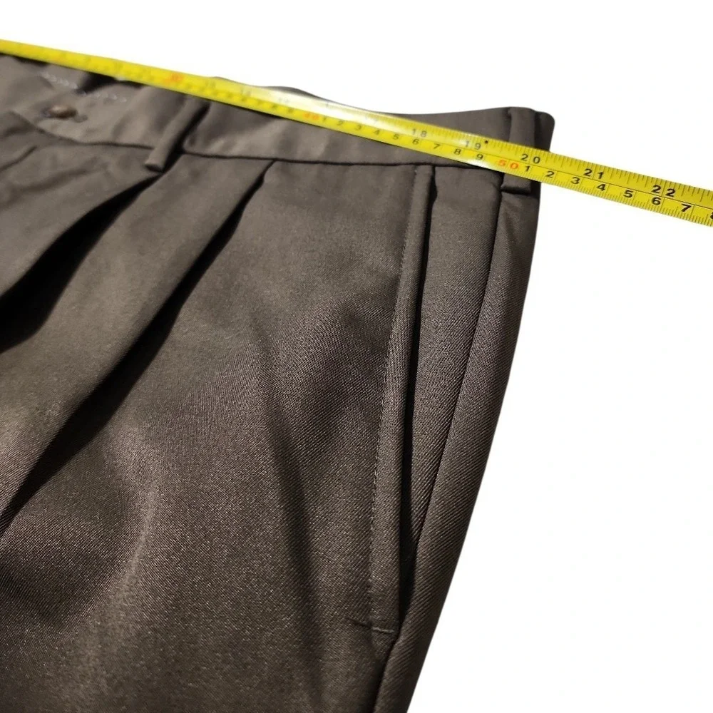 Van Heusen Dress Pants Mens 40x29 Brown Pleated Professional Microfiber